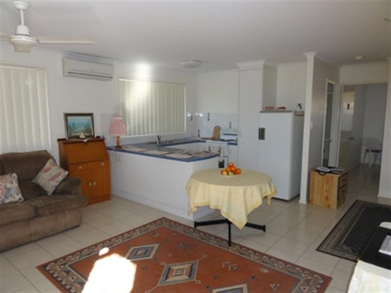 Unit 2/6 Water Street, Bundaberg South QLD 4670