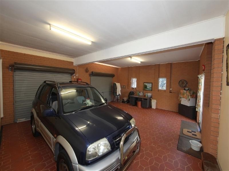 2 Banfield Street, Thabeban QLD 4670