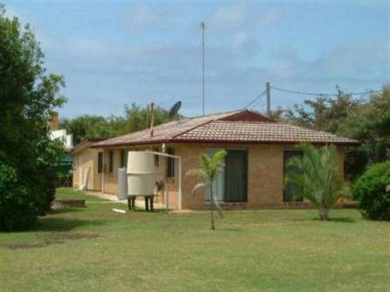 39 Bathurst Street, Elliott Heads QLD 4670