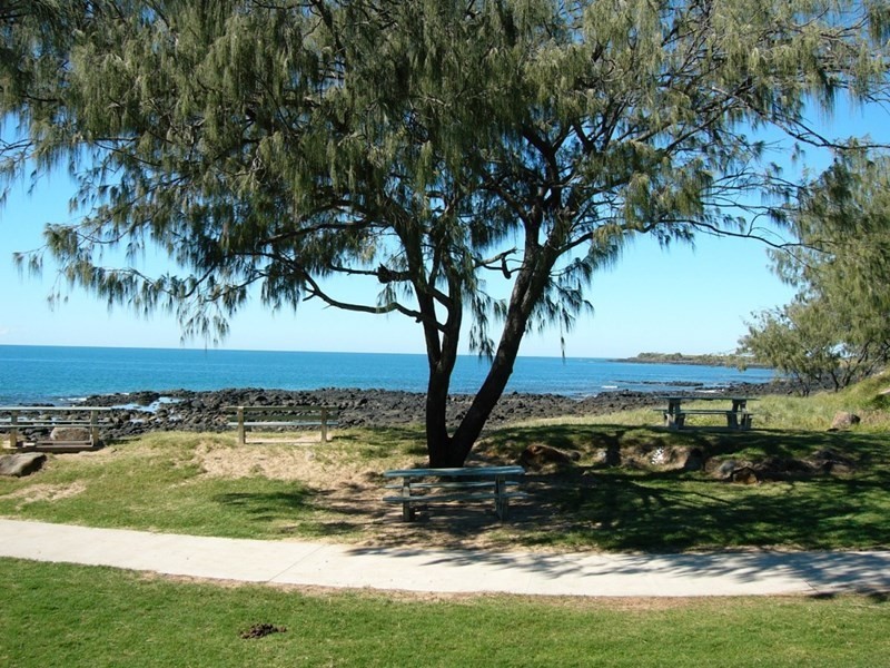 99 Shelley Street, Burnett Heads QLD 4670