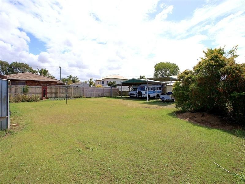 24 Dunn Road, Avenell Heights QLD 4670