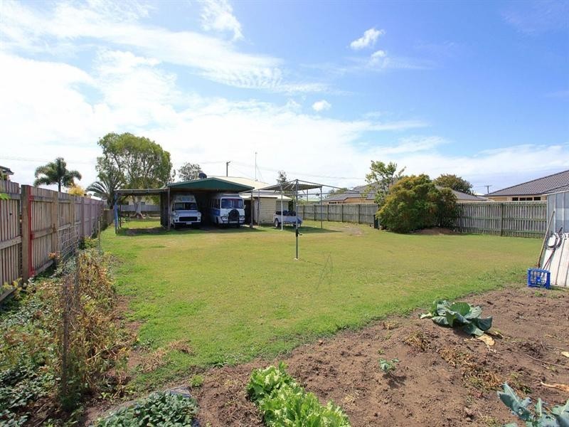 24 Dunn Road, Avenell Heights QLD 4670