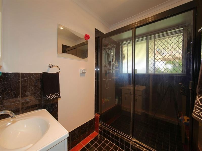 24 Jealous Road, Kalkie QLD 4670