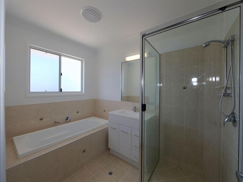 20 Logan Road, Innes Park QLD 4670