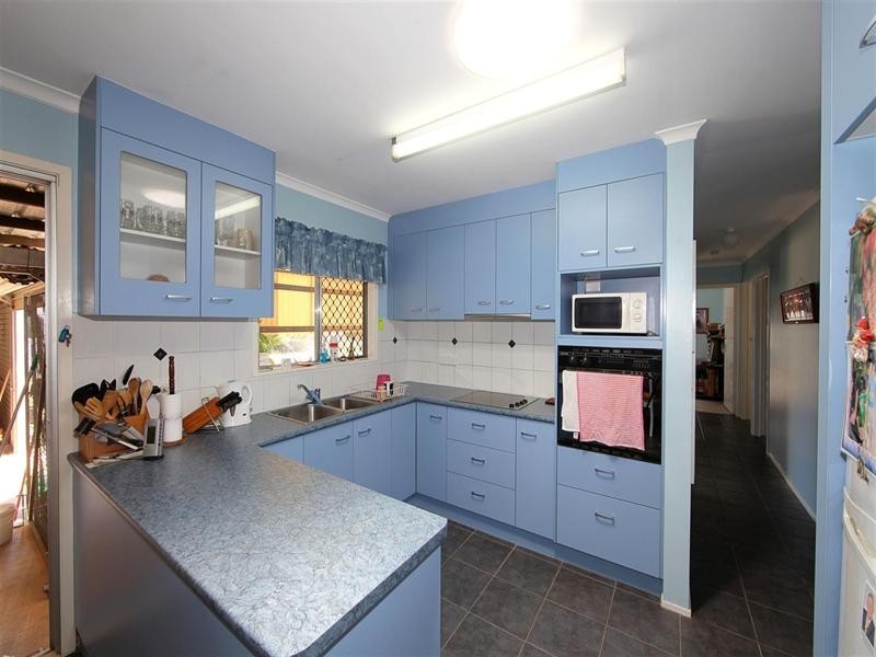 12 Mott Street, Avoca QLD 4670