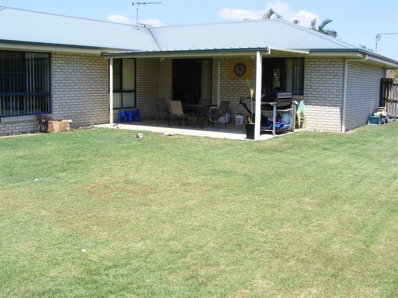 40 Paradise Avenue, Thabeban QLD 4670