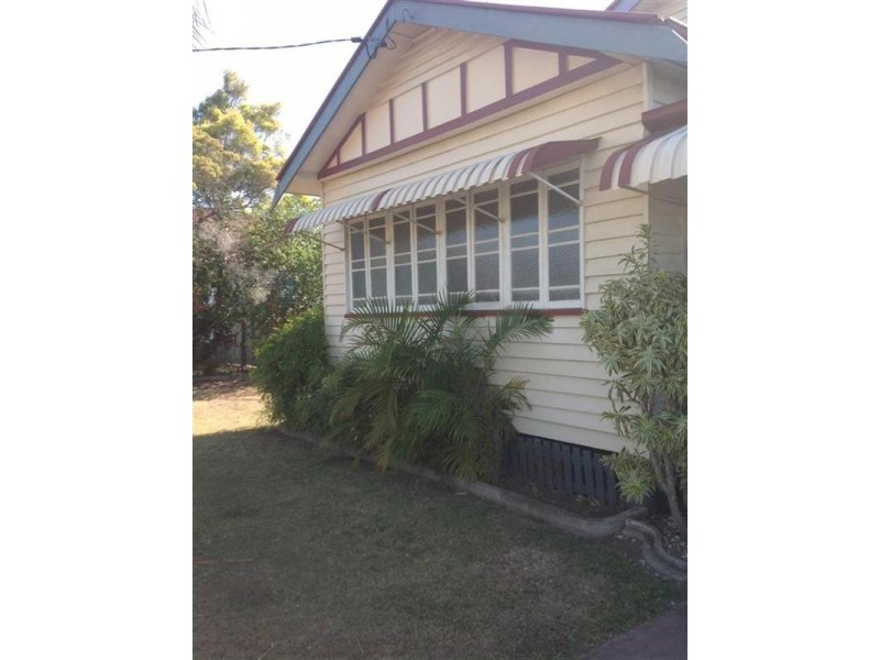 9 Bates Street, Svensson Heights QLD 4670