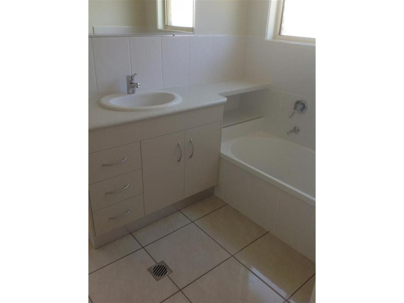 2 Hofer Court, Bundaberg East QLD 4670