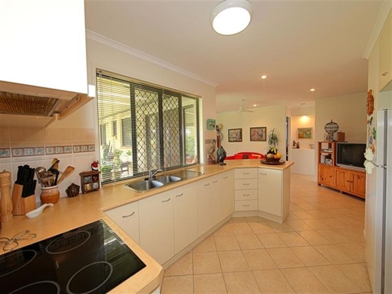 18 Fixter Avenue, Kalkie QLD 4670