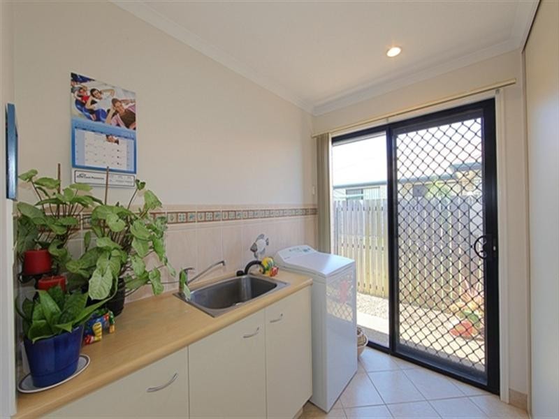 18 Fixter Avenue, Kalkie QLD 4670