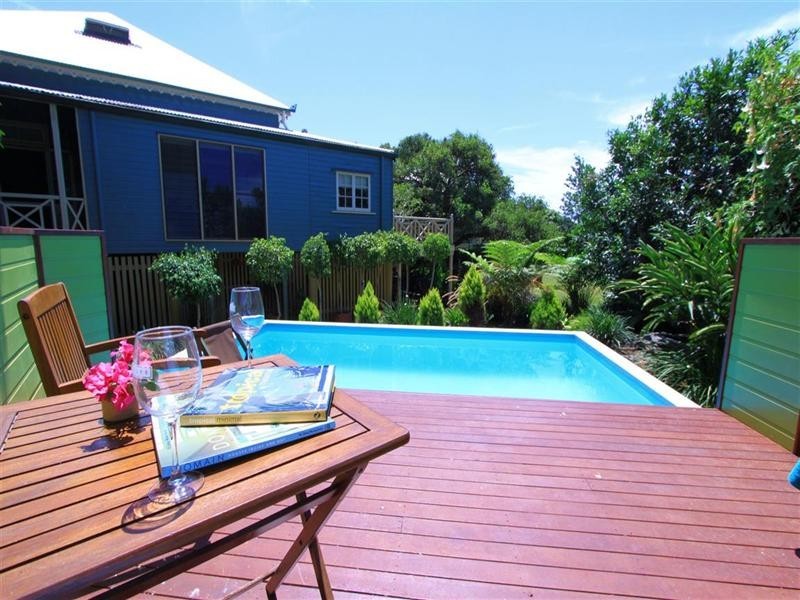 173 Bargara Road, Bundaberg East QLD 4670