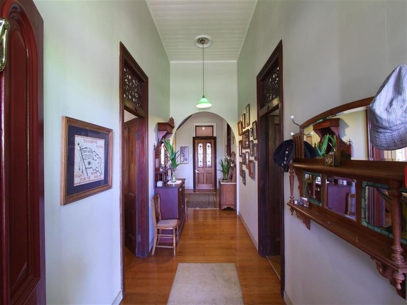 173 Bargara Road, Bundaberg East QLD 4670