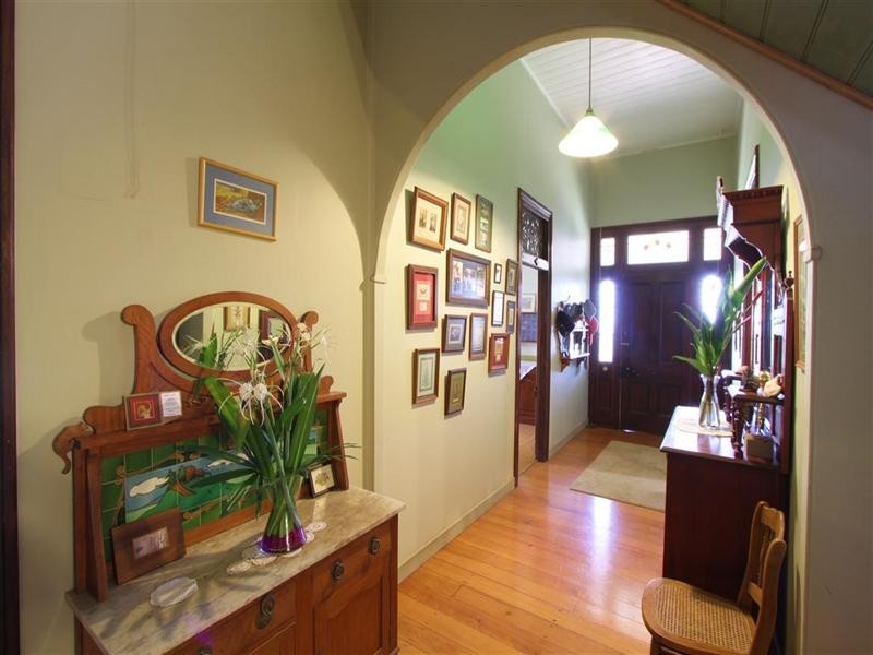 173 Bargara Road, Bundaberg East QLD 4670