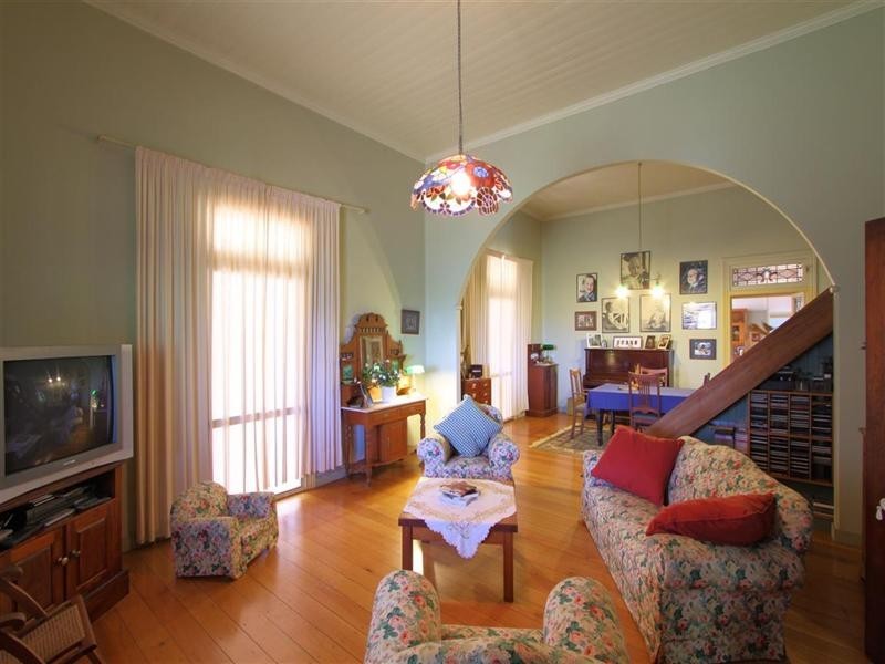 173 Bargara Road, Bundaberg East QLD 4670