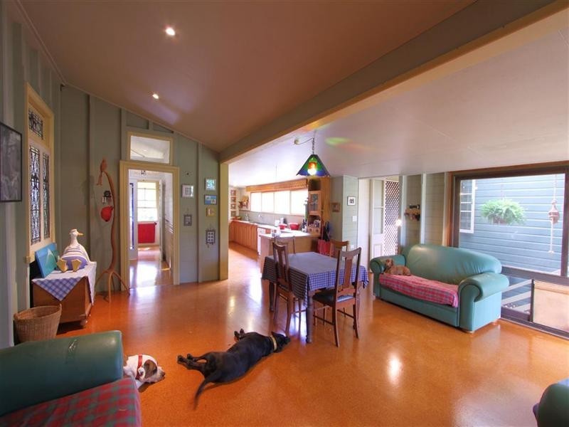 173 Bargara Road, Bundaberg East QLD 4670