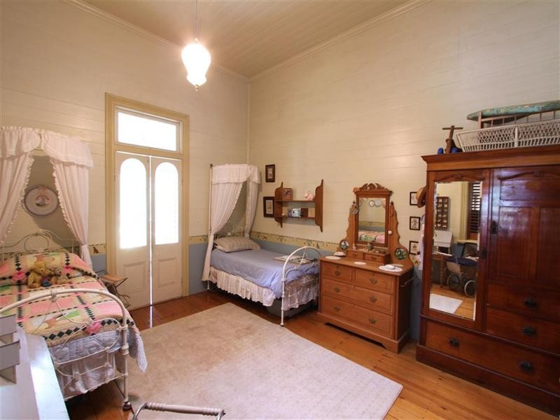 173 Bargara Road, Bundaberg East QLD 4670