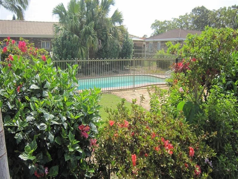 4/15 Thabeban Street, Avenell Heights QLD 4670