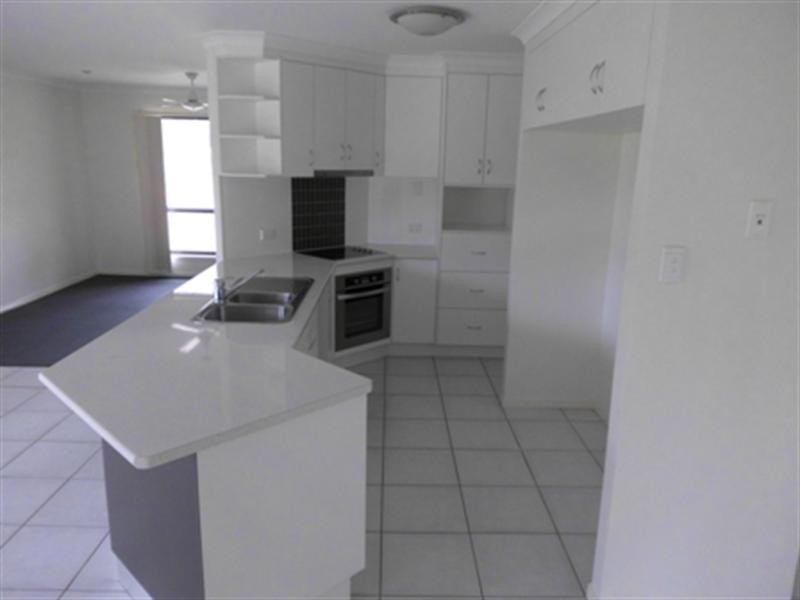 400 Malvern Drive, Moore Park Beach QLD 4670