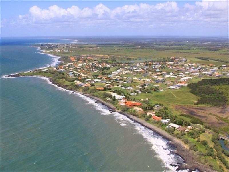 42 Barolin Esplanade, Coral Cove QLD 4670