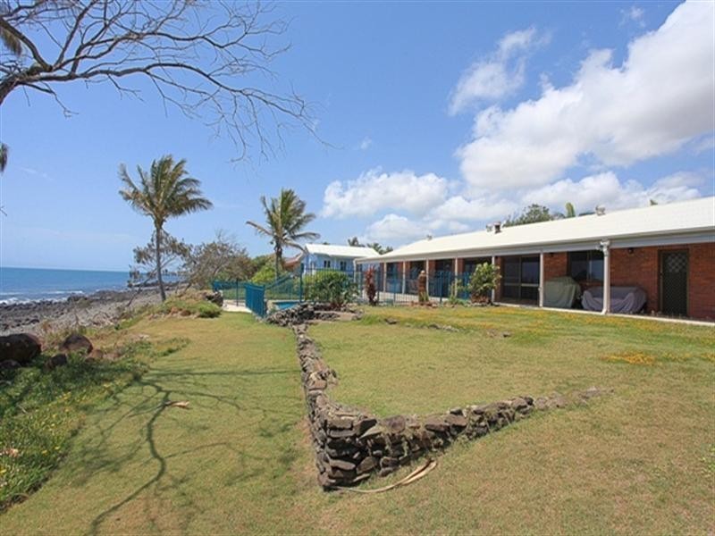 42 Barolin Esplanade, Coral Cove QLD 4670