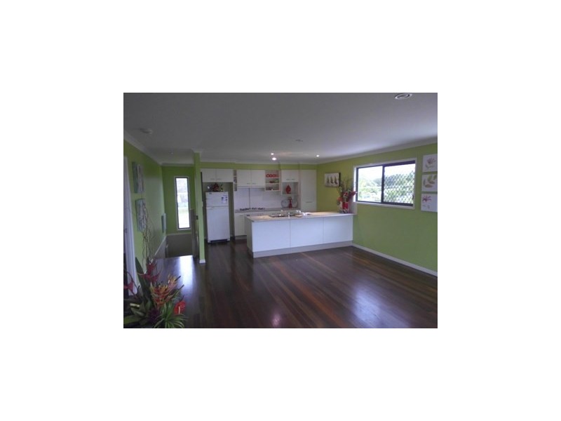 27 Kindt Street, Moore Park Beach QLD 4670