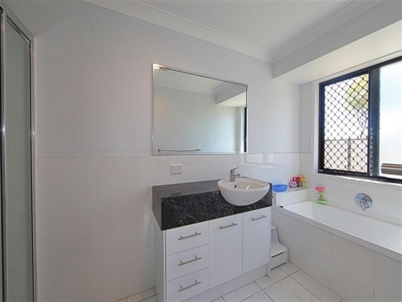 39 Regency Road, Moore Park Beach QLD 4670