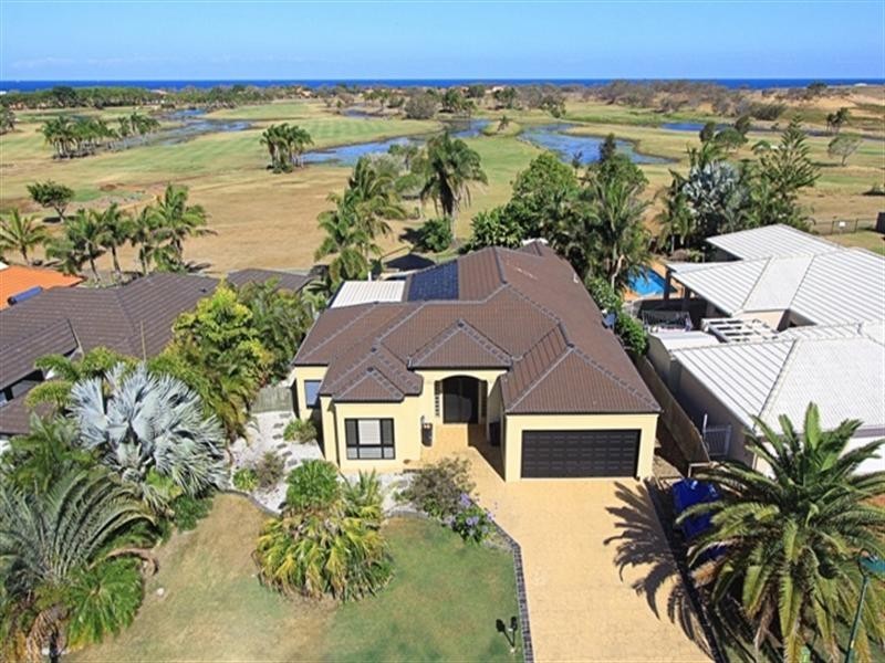 228 Barolin Esplanade, Coral Cove QLD 4670