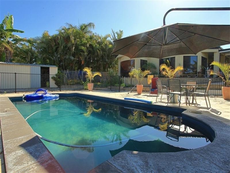 228 Barolin Esplanade, Coral Cove QLD 4670