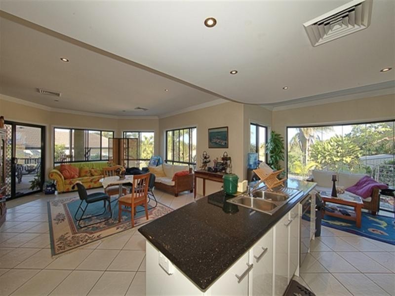 228 Barolin Esplanade, Coral Cove QLD 4670