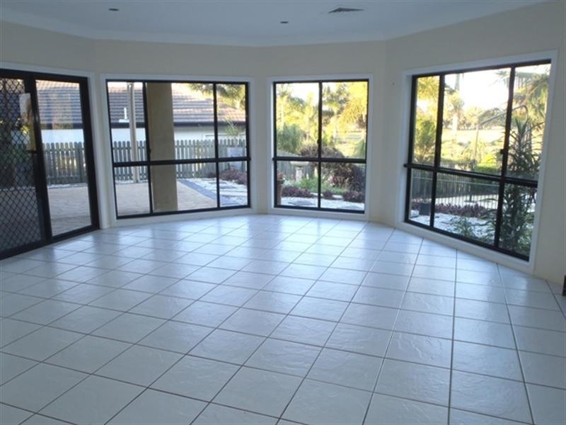 228 Barolin Esplanade, Coral Cove QLD 4670