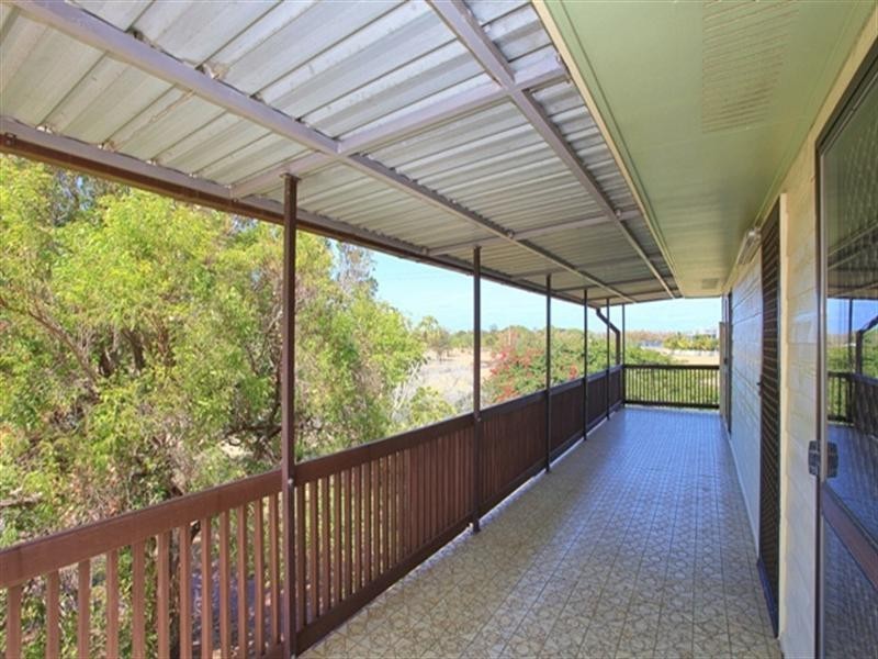 2 Zunker Street, Burnett Heads QLD 4670