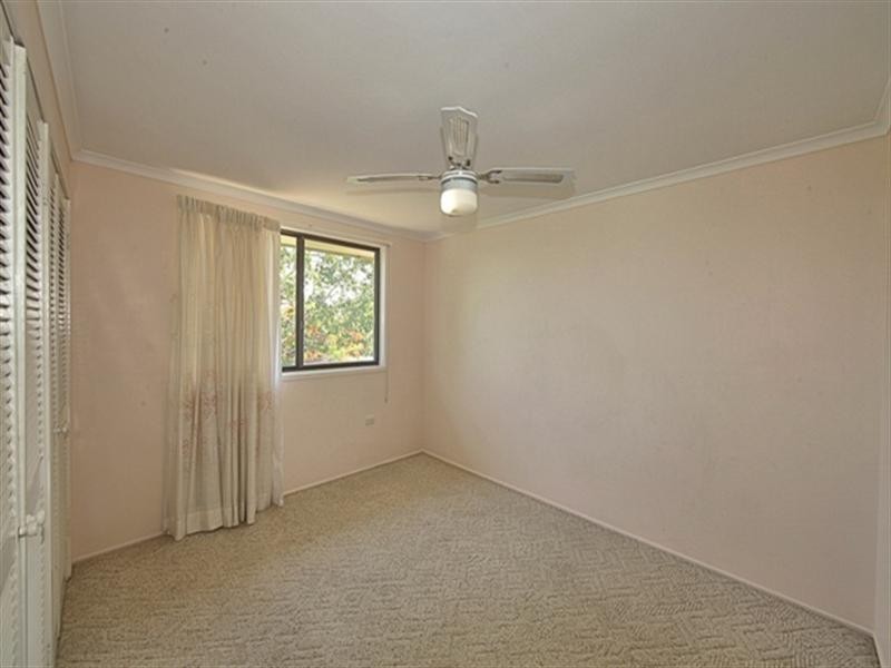 2 Zunker Street, Burnett Heads QLD 4670