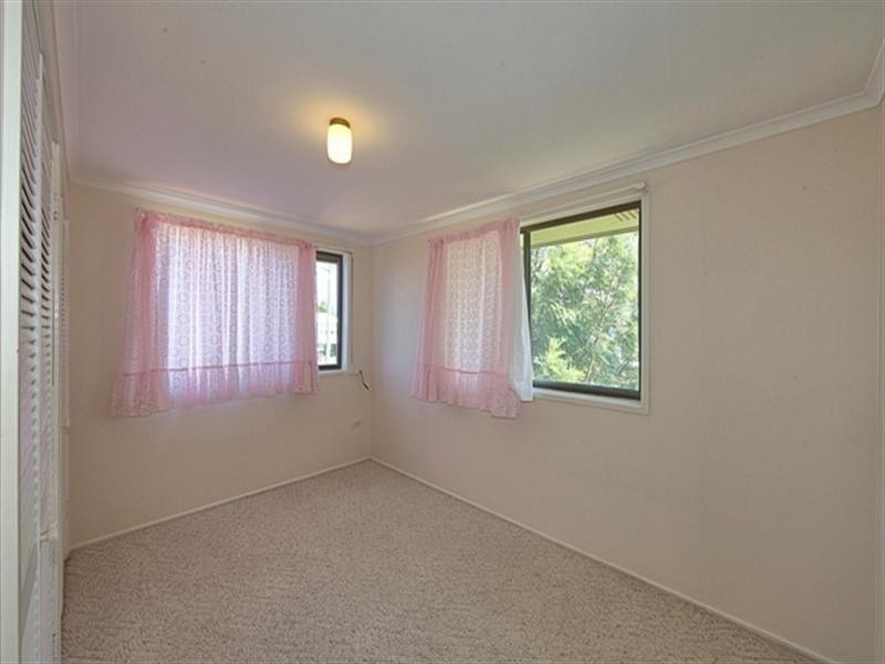 2 Zunker Street, Burnett Heads QLD 4670