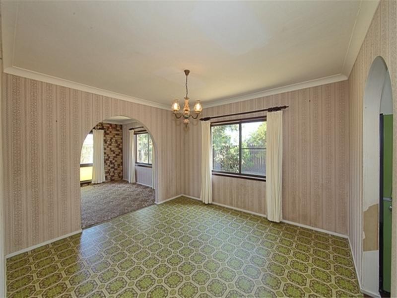 2 Zunker Street, Burnett Heads QLD 4670