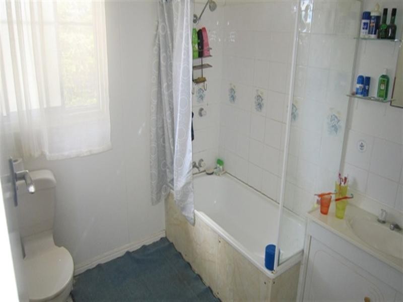 11 Mary Street, Bundaberg East QLD 4670