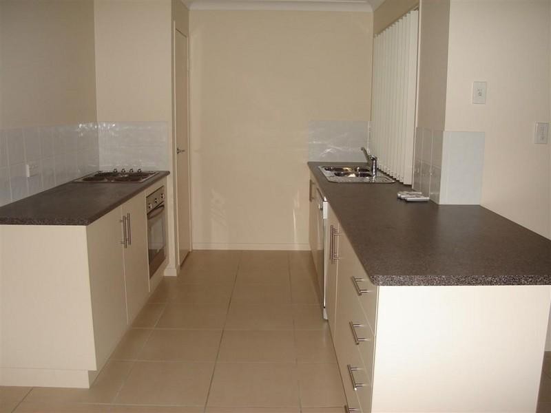 8 Regent Court, Thabeban QLD 4670