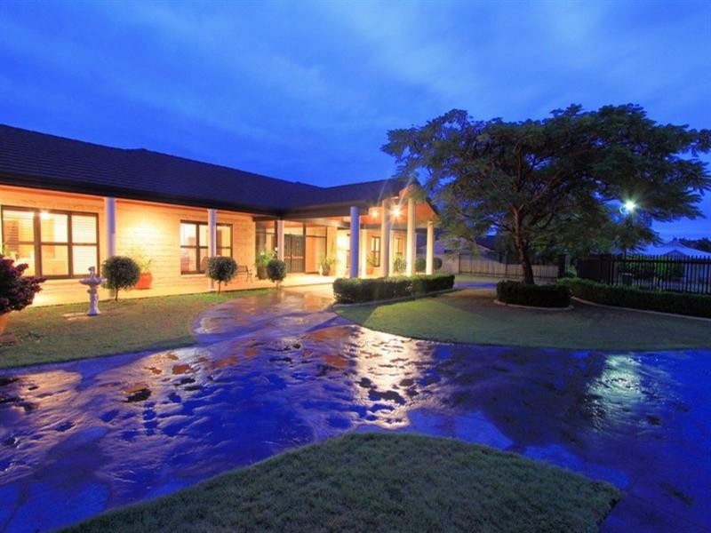 8 Gretton Court, Avoca QLD 4670