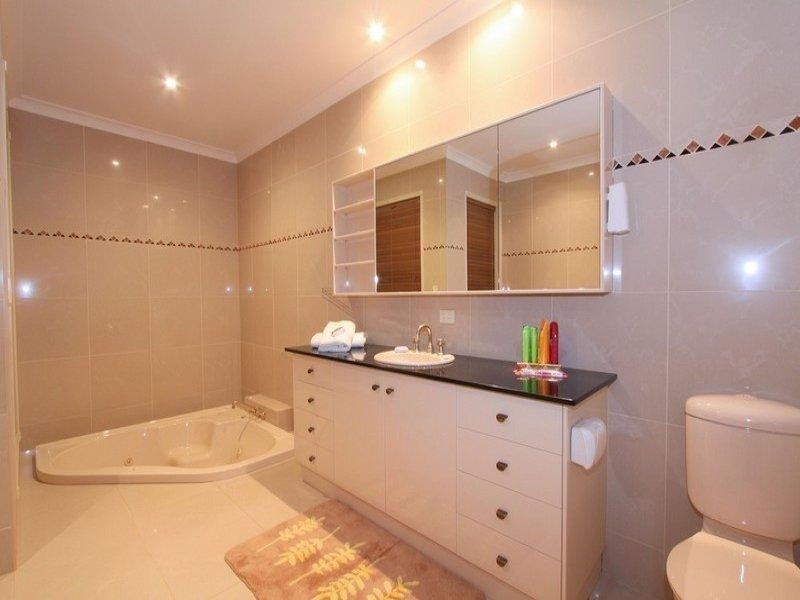 8 Gretton Court, Avoca QLD 4670