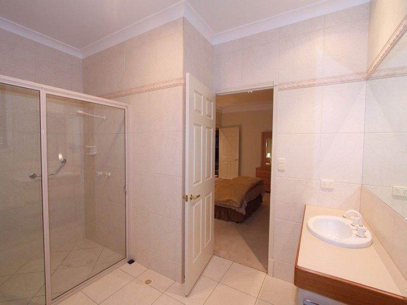 8 Gretton Court, Avoca QLD 4670