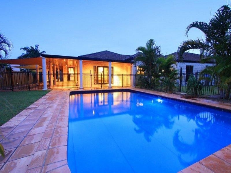 8 Gretton Court, Avoca QLD 4670