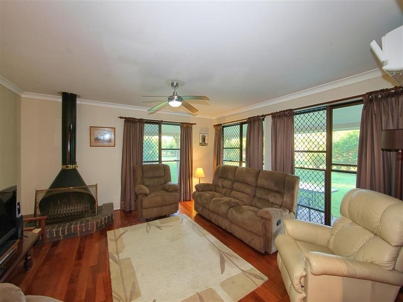 1 Willis Street, Sharon QLD 4670