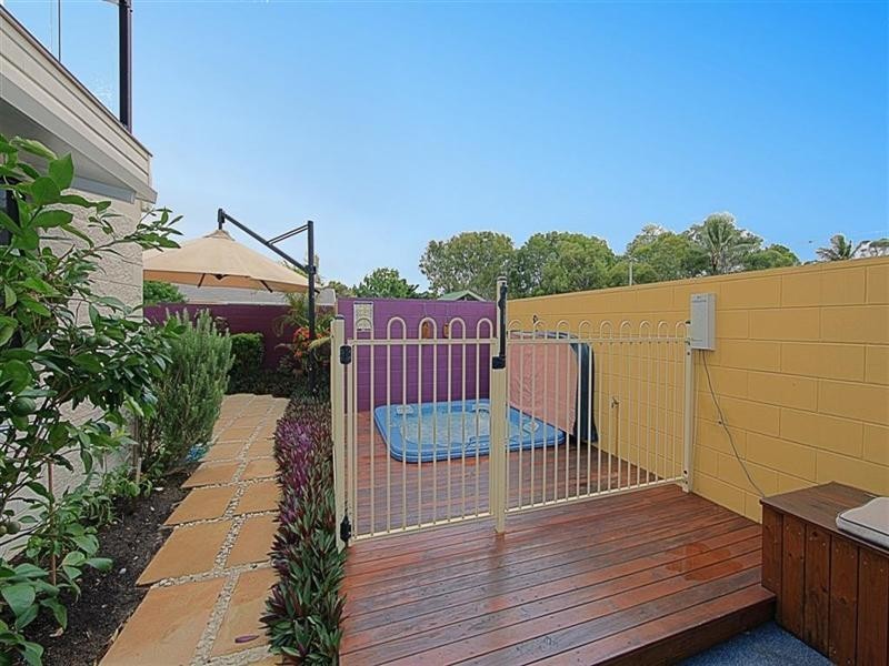 Moore Park Beach QLD 4670