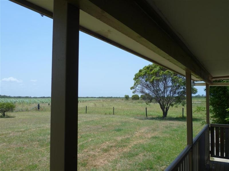 402 Booyan Road, Moore Park Beach QLD 4670