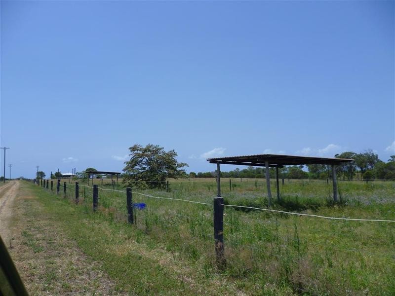 402 Booyan Road, Moore Park Beach QLD 4670