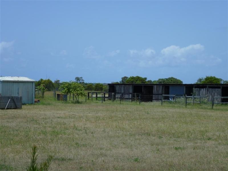 402 Booyan Road, Moore Park Beach QLD 4670
