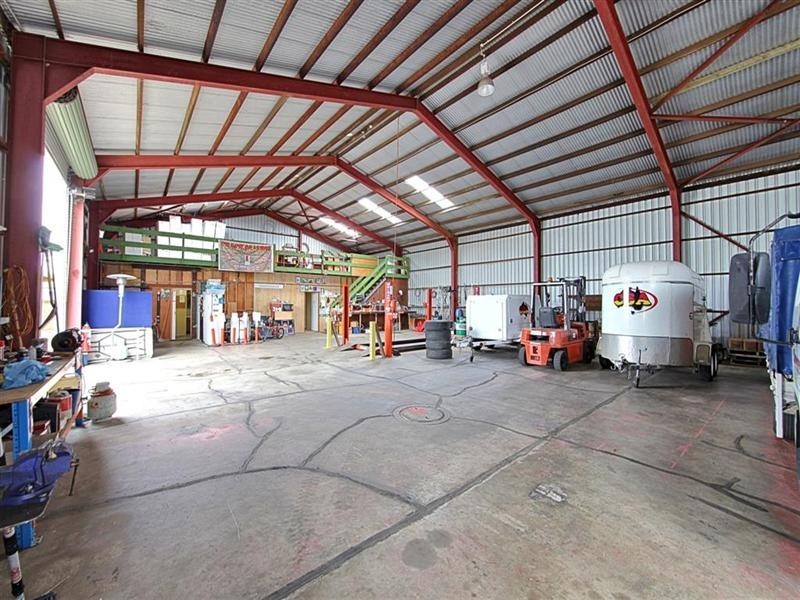 32 Wyllie Street, Thabeban QLD 4670