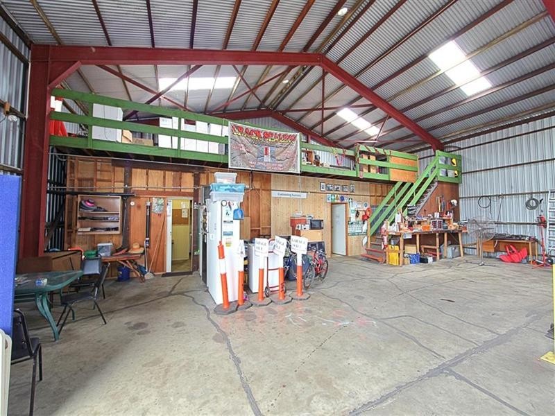 32 Wyllie Street, Thabeban QLD 4670