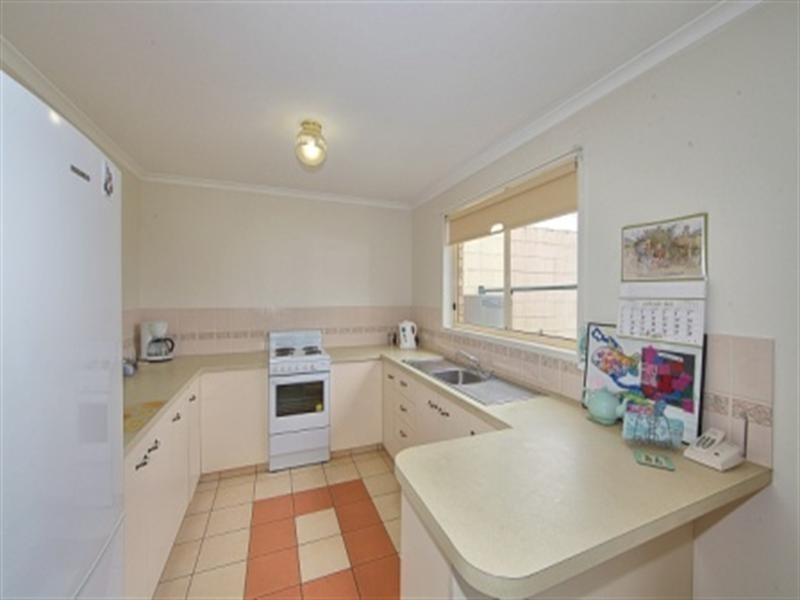 2/57 Cunnington Street, Bundaberg East QLD 4670