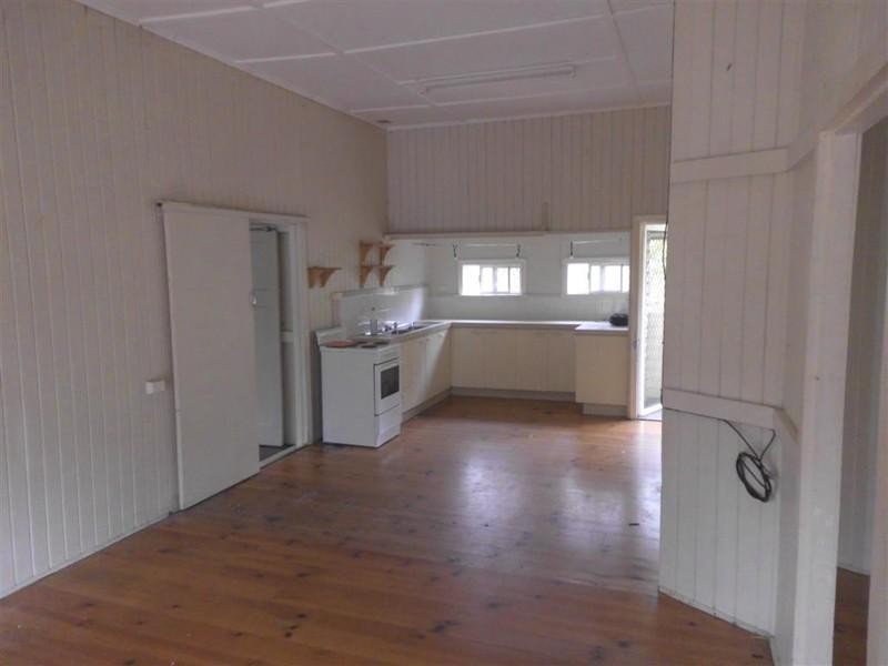 18 MADELYN Close, Moore Park Beach QLD 4670