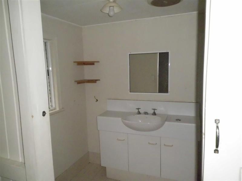 18 MADELYN Close, Moore Park Beach QLD 4670